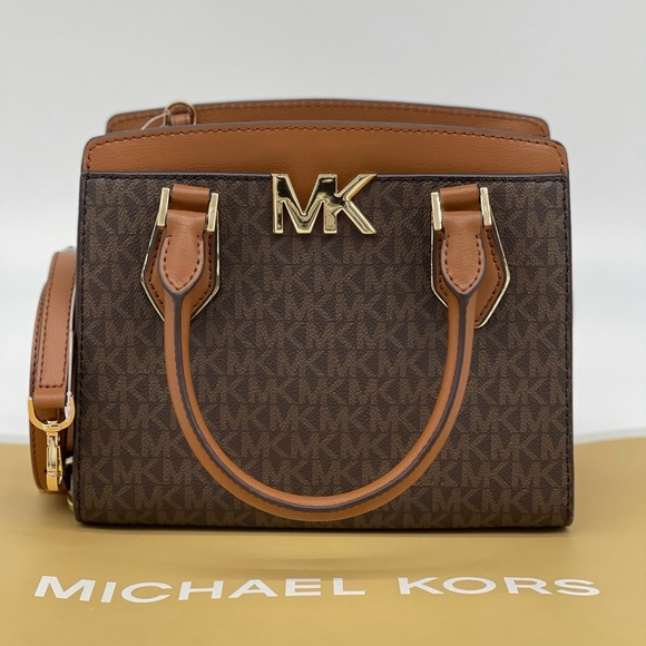 Michael Kors Mott MD Messenger & Case Card Wallet - Picture 4 of 15